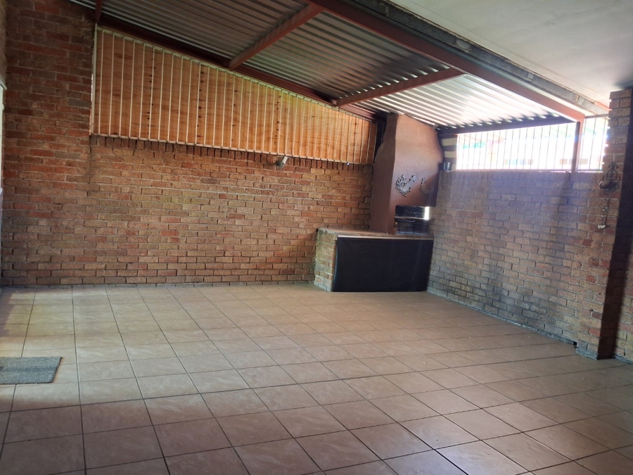 To Let 3 Bedroom Property for Rent in Universitas Free State
